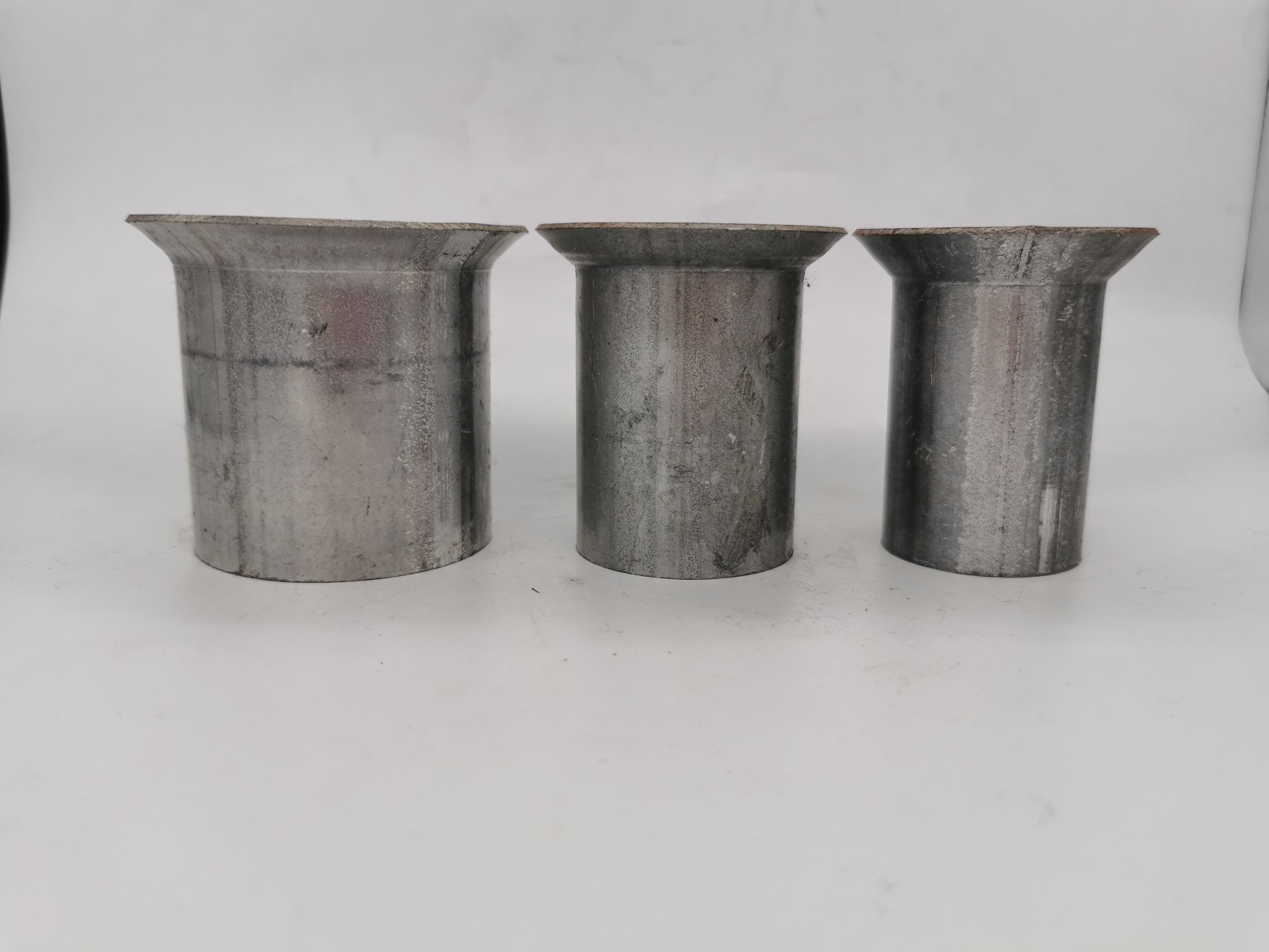Valgus metal tube ends